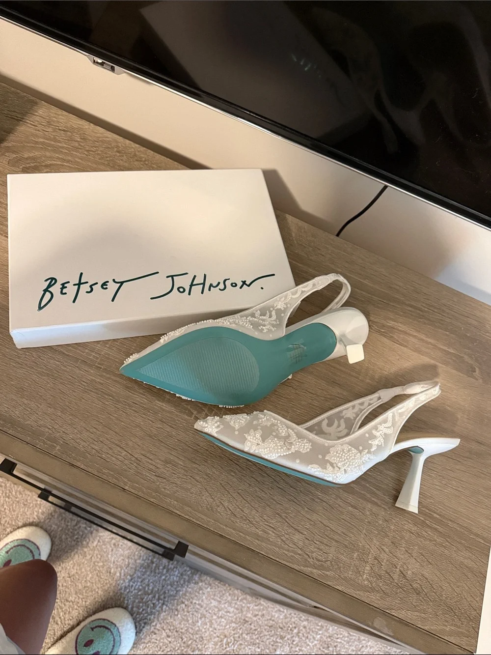 Betsey Johnson White Embroidered Slingback Pointed-Toe Flats - Picture 2 of 3
